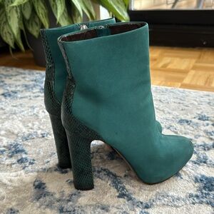 Boutique 9 Ankle Boots